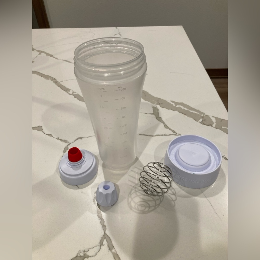 Whiskware Pancake muffin cupcake waffle Bottle Batter Dispenser plastic white